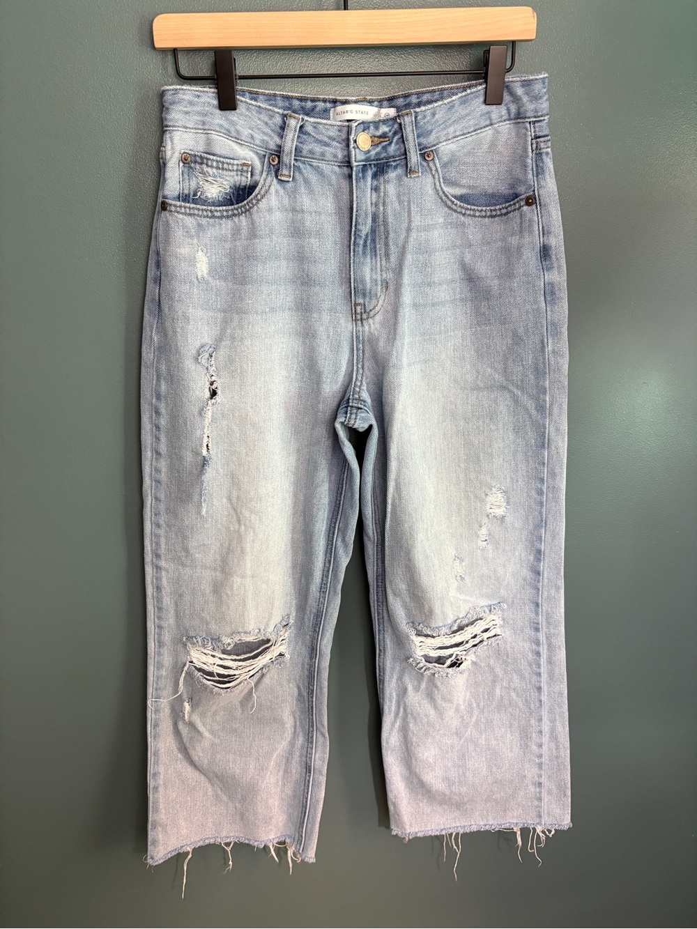 Altar'd State x JBD Women’s Wide Leg Crop Light Wash Distressed Jeans Size 28
